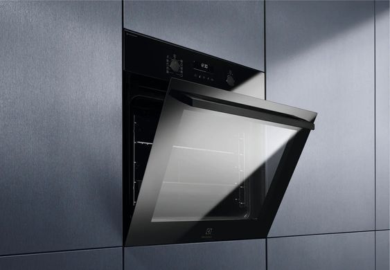 Electrolux Духова шафа електрична, 72л, A+, пара, дисплей, конвекція, телескопічні напрямні, чорний (374369) LOD6C77WZ фото