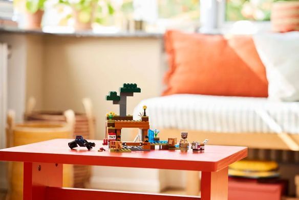 Конструктор LEGO Minecraft Шахтна експедиція &laquo;Броненосець&raquo; (389484)
