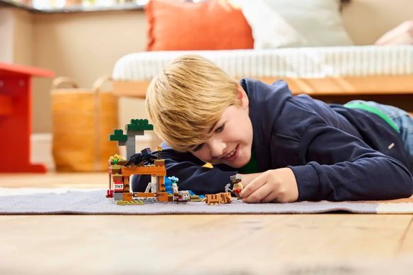 Конструктор LEGO Minecraft Шахтна експедиція &laquo;Броненосець&raquo; (389484)
