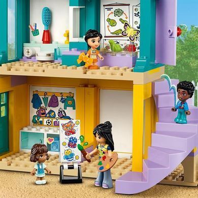 Конструктор LEGO Friends Детский сад Хартлейк-Сити 239 деталей (42636)