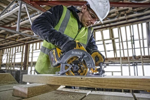 Пила дискова акумуляторна DeWALT DCS578NT DCS578NT фото