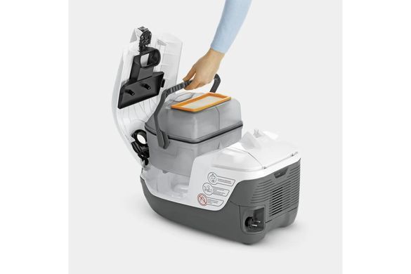 Karcher Пилосос миючий DS 6 Plus, 650Вт, вода -2 л, НЕРА, білий (374648) 1.195-252.0 фото