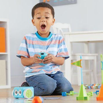 Игровой STEM-набор LEARNING RESOURCES &ndash; РОБОТ BOTLEY (программируемая игрушка-робот, пульт, аксесс.) LER2935 фото