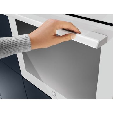 Electrolux Духова шафа електрична, 72л, A+, пара, дисплей, конвекція, піроліз, телескопічні напрямні, білий (379095) EOE8P39WV фото