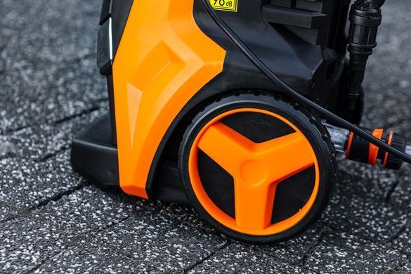 Мийка високого тиску NEO 04-705, 2000 Вт, 150 бар, шланг 5 м з котушкою, набір аксесуарів