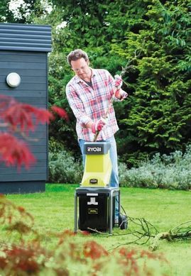 Ryobi Измельчитель садовый сетевой RSH2545B 2500Вт 45мм 40л нож 13.4кг 5133002512 фото