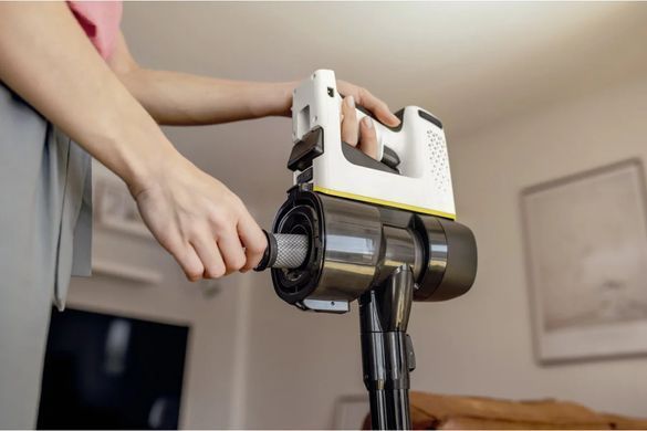 Karcher Пылесос безпроводной VC 4 Cordless myHome Pet, 80Вт, конт пил -0.65л, автон. работа до 30мин, вес-2.4кг, НЕРА, белый 1.198-633.0 фото