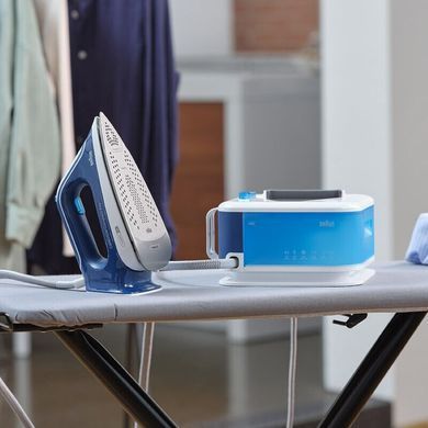 Braun Прасувальна система CareStyle Compact Pro, 2400Вт, 1500мл, паровий удар -430гр, нерж. сталь, біло-синій (376463) IS2565BL фото