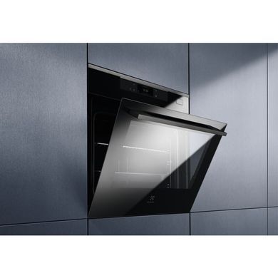 Electrolux Духовой шкаф электрический, 70л, А++, пар, дисплей, конвекция, ф-ция пароварки, телескопические направляющие, черный KOBBS39H фото