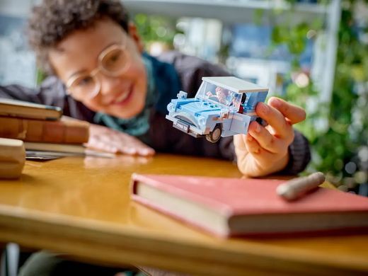 Конструктор LEGO Harry Potter Летючий Форд &laquo;Англія&raquo;