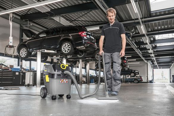Karcher Пылесос профессиональный NT 30/1 Ap L, 1380Вт, 273мБар, контейнер 30л, 11.8кг 1.148-221.0 фото