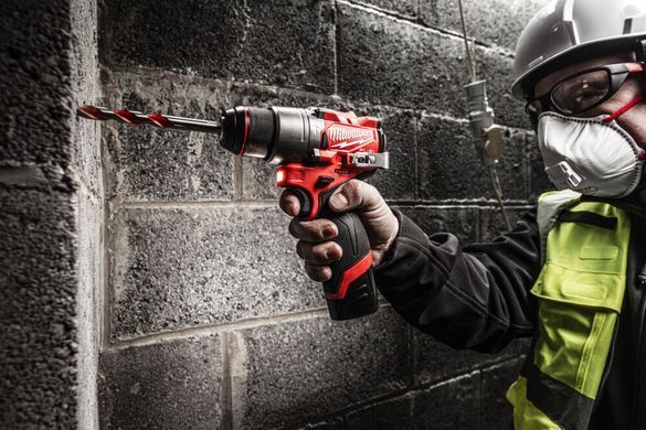 Дрель-шуруповерт с ударом аккумуляторная MILWAUKEE, M12 FUEL FPD2-0 4933479867 фото