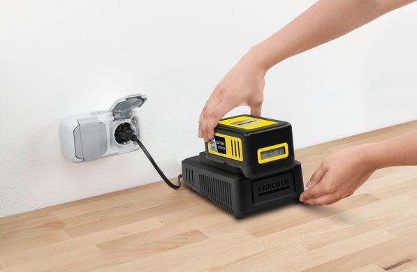 Karcher Набір швидкозарядний, 18V, 5 Ah (акумулятор + ЗП) (322983)