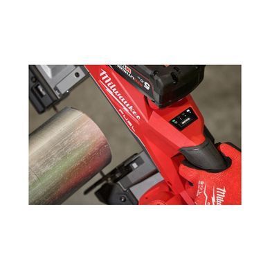 Пила ленточная аккумуляторная MILWAUKEE, M18 FBS127-502C (зарядное устройство M12-18 FC, 2 аккумулятора М18 В5 5Ач, кейс) 4933498310 фото