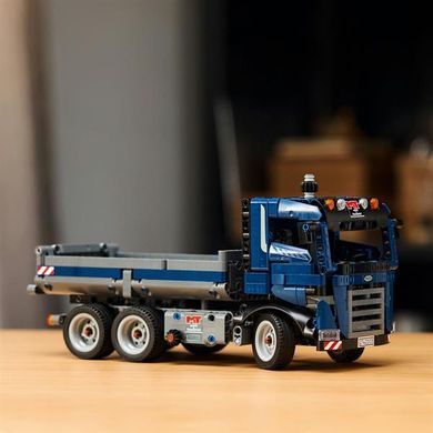 Конструктор LEGO Technic Самосвал 462 детали (42203)