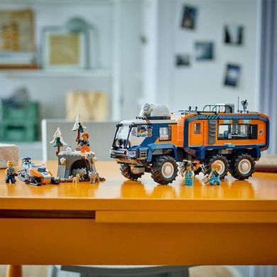 Конструктор LEGO City Арктический исследовательский грузовик с научной лабораторией 1064 детали (60471)