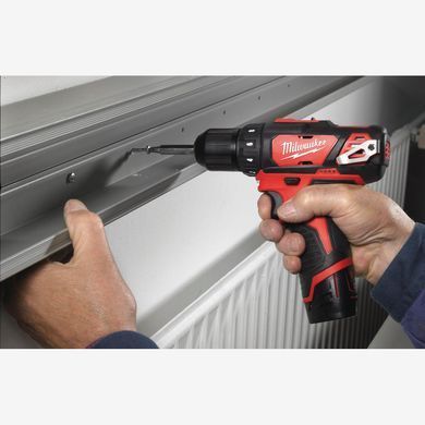 Дриль-шурупокрут акумуляторний MILWAUKEE, M12 BDD-152С 4933451460 фото