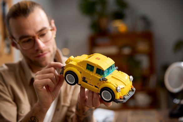 Конструктор LEGO Icons Трансформери. Бамблбі (391628)