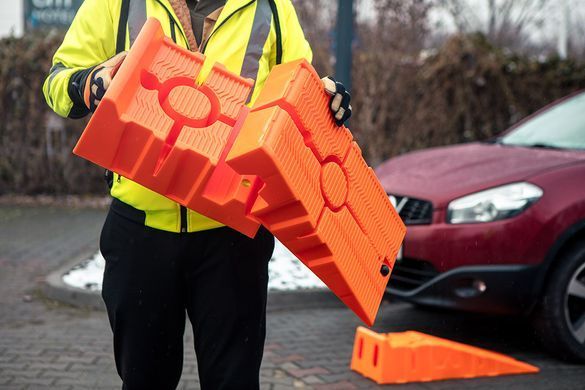 Комплект рамп-подножек NEO 10‑478, композитные, 2 шт, нагрузка 3000 кг, 910&times;310&times;170 мм