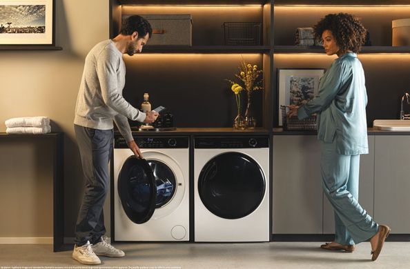 Haier Пральна машина фронтальна, 8кг, 1400, A+++, 44см, дисплей, пара, інвертор, люк чорний, прямий привід, білий (366767) HW80-B14959TU1 фото