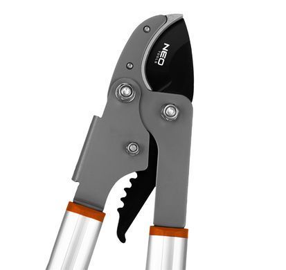 Веткорез с ковкой NEO TOOLS 765 мм &mdash; обрезка веток до 40 мм с усилением на 60%. 15-252 фото
