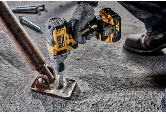 Гайкокрут ударний акумуляторний безщітковий DeWALT DCF892NT DCF892NT фото