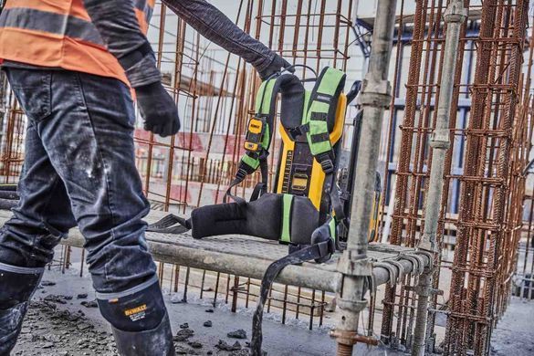 Вибратор-рюкзак глубинный аккумуляторный POWERSHIFT DeWALT DCPS310N DCPS310N фото