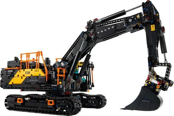 Конструктор LEGO Technic Экскаватор Volvo EC500 Hybrid