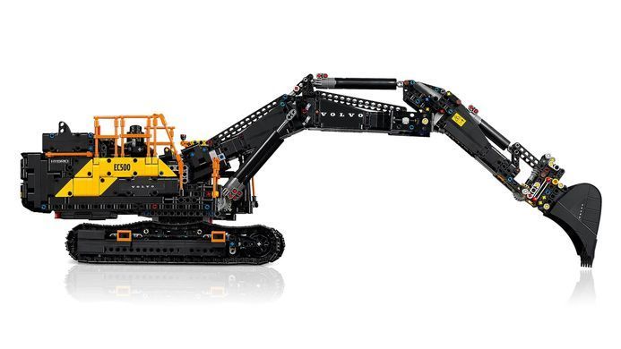 Конструктор LEGO Technic Экскаватор Volvo EC500 Hybrid