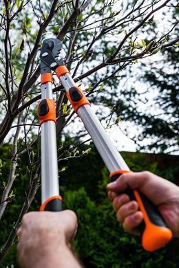 Гілкоріз обхідний NEO TOOLS 665 мм &mdash; обрізка гілок до 42 мм з телескопічними ручками 15-253 фото
