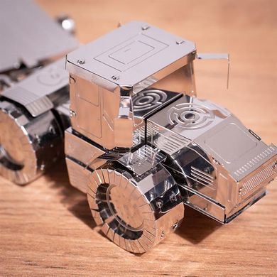 Коллекционная модель-конструктор Metal Time Tractor Slobozhanets Трактор ХТЗ (MT074) dt_94832 фото
