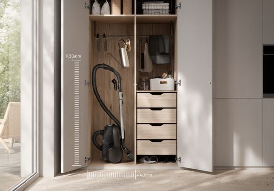 Electrolux Пилосос мішковий, 750Вт, 3.5л, HEPA12, s-bag, 4 насадки, синій (365305) EB61C4DB фото