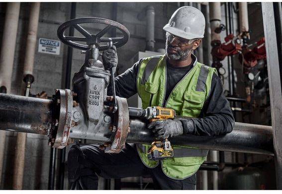 Гайкокрут ударний акумуляторний безщітковий DeWALT DCF892P2T DCF892P2T фото