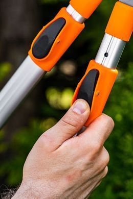 Гілкоріз телескопічний NEO TOOLS 670 мм &mdash; обрізка гілок до 42 мм 15-254 фото