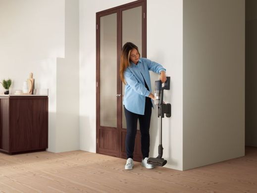 Electrolux Пилосос бездротовий, конт пил -0.3л, автон. робота до 40хв, вага-2.2кг, HEPA12, AutoMode, 4 насадки, синій (365306) EP71UB14DB фото