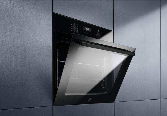 Electrolux Духова шафа електрична, 65л, А, пара, дисплей, конвекція, телескопічні напрямні, чорний (380819) KODEF70BZ фото