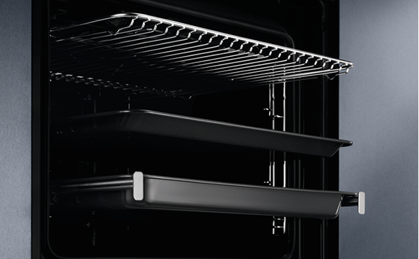 Electrolux Духова шафа електрична, 65л, А, пара, дисплей, конвекція, телескопічні напрямні, чорний (380819) KODEF70BZ фото