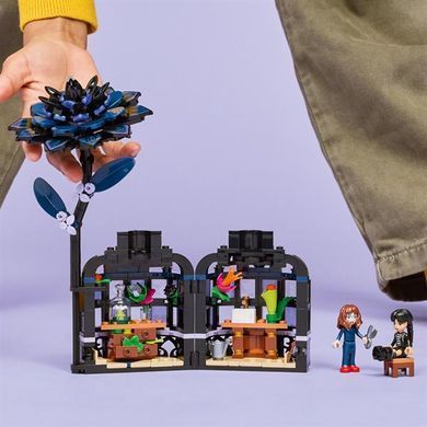 Конструктор LEGO Wednesday Квітка чорної жоржини 358 деталей (76784)
