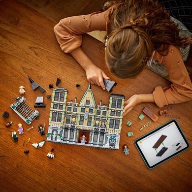 Конструктор LEGO Harry Potter Маєток родини Мелфой 1601 деталь (76453)