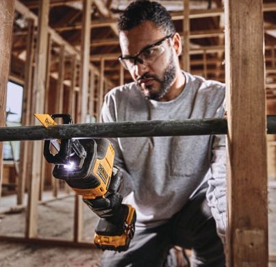 Пила сабельная аккумуляторная бесщеточная DeWALT DCS369NT DCS369NT фото