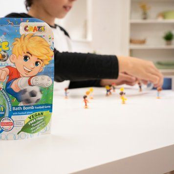 Ароматная бомбочка для ванны с игрушкой Inkee - ФУТБОЛ (в диспл., в ассорт.) 40164 фото