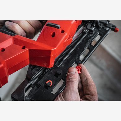 Цвяхозабивний пістолет акумуляторний MILWAUKEE, M18 FN15GA-0X, 32/64мм 4933478091 фото