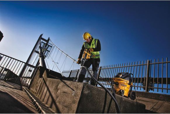 Бур с пустотелым стволом DeWALT DT60230