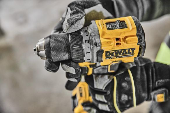 Дрель-шуруповерт аккумуляторная бесщеточная DeWALT DCD800E2T DCD800E2T фото