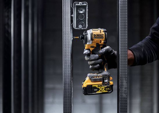 Шурупокрут ударний акумуляторний безщітковий DeWALT DCF850P2T DCF850P2T фото