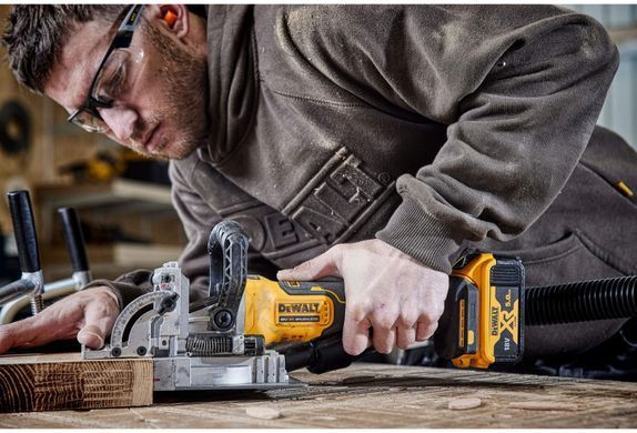 Фрезер акумуляторний безщітковий DeWALT DCW682P2 DCW682P2 фото