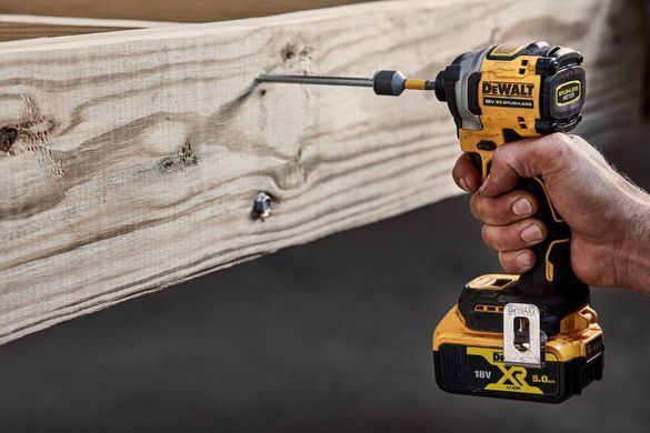 Шурупокрут ударний акумуляторний безщітковий DeWALT DCF850P2T DCF850P2T фото