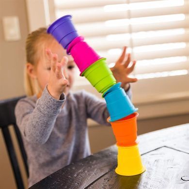 Тактильна іграшка Fat Brain Toys Suction Kupz М'які чашки 6 штук (FA183-1) dt_9458 фото