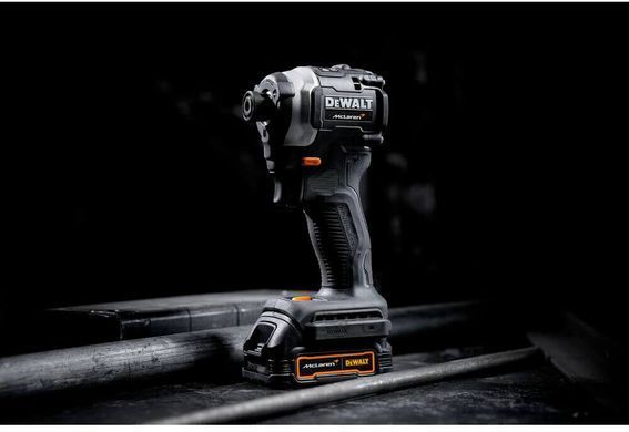 Шурупокрут ударний McLaren F1 TEAM LIMITED EDITION DeWALT DCF85ME2GT DCF85ME2GT фото