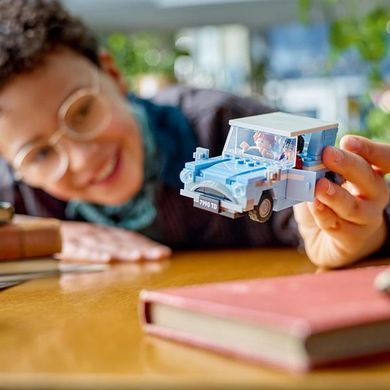 Конструктор LEGO Harry Potter Летючий Форд Англія 165 деталей (76424)